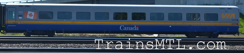 Passenger car VIA 3359 right side / Wagon de passager VIA 3359 coté droit